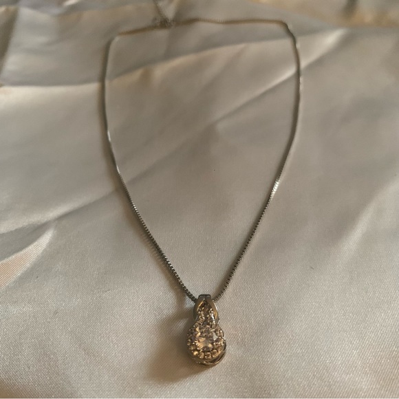 NEW! Silver rhodium necklace with beautiful pendant  with Swarovski crystals - Picture 2 of 7